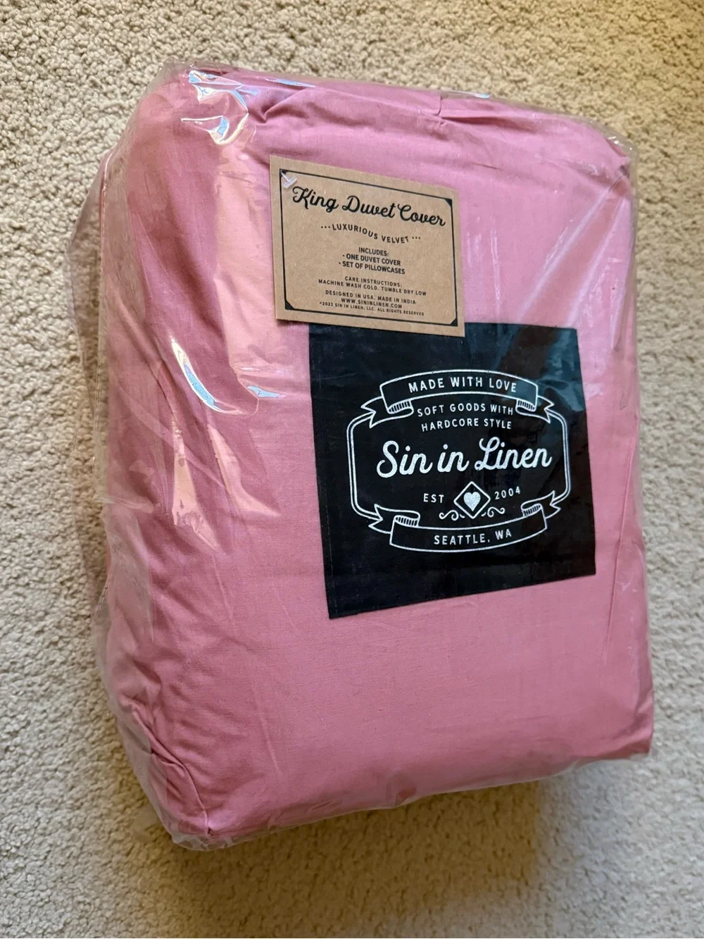NWT Scalloped Velvet Duvet Cover Set - Rose